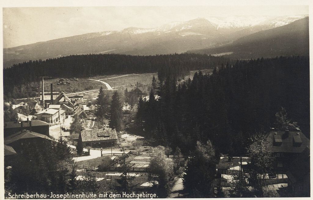 1935